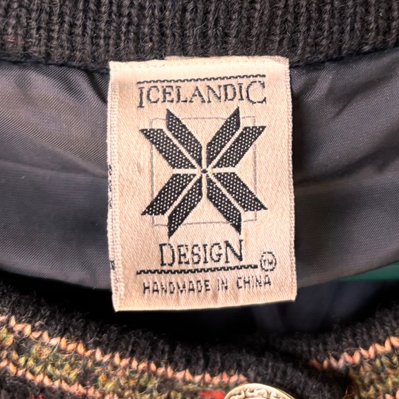 Icelandic Design Wool Cardigan with Silver Buttons Womens oversized M/L - Picture 2 of 14